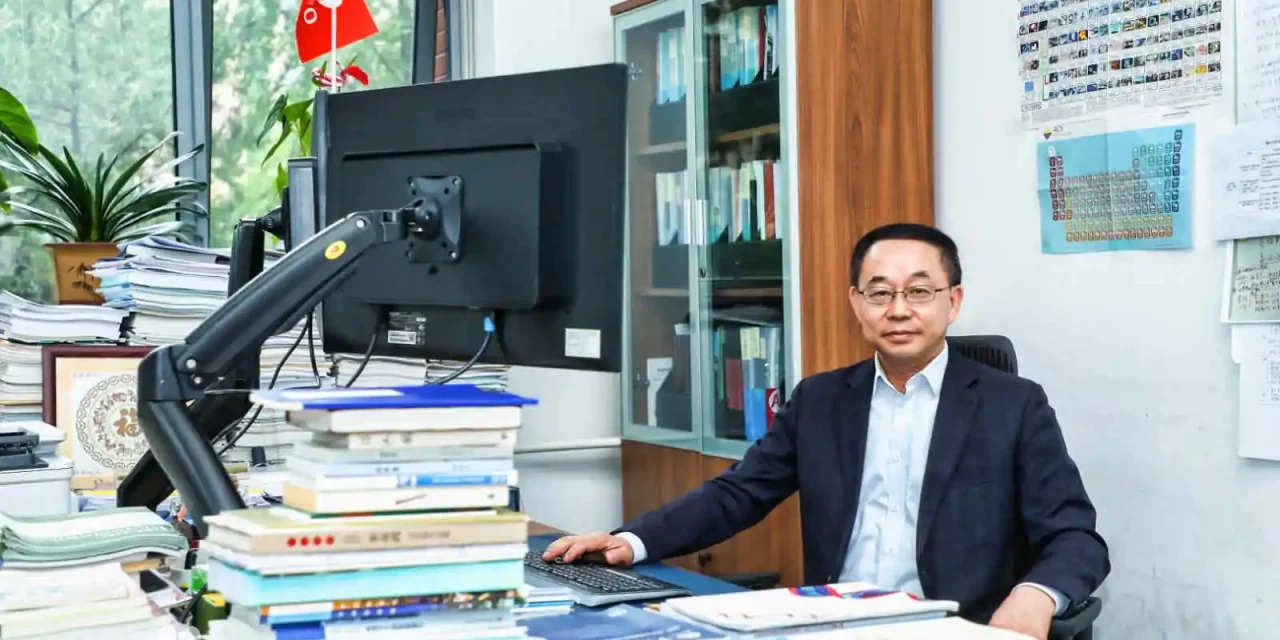 赵宇亮 （中国科学院院士、化学家）