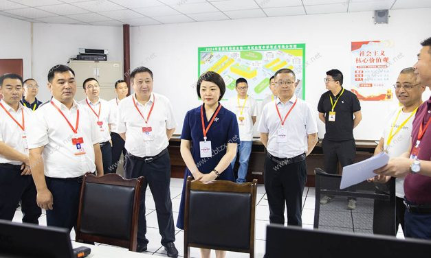 南充市市委常委、宣传部部长廖雪梅到白塔中学检查高考工作