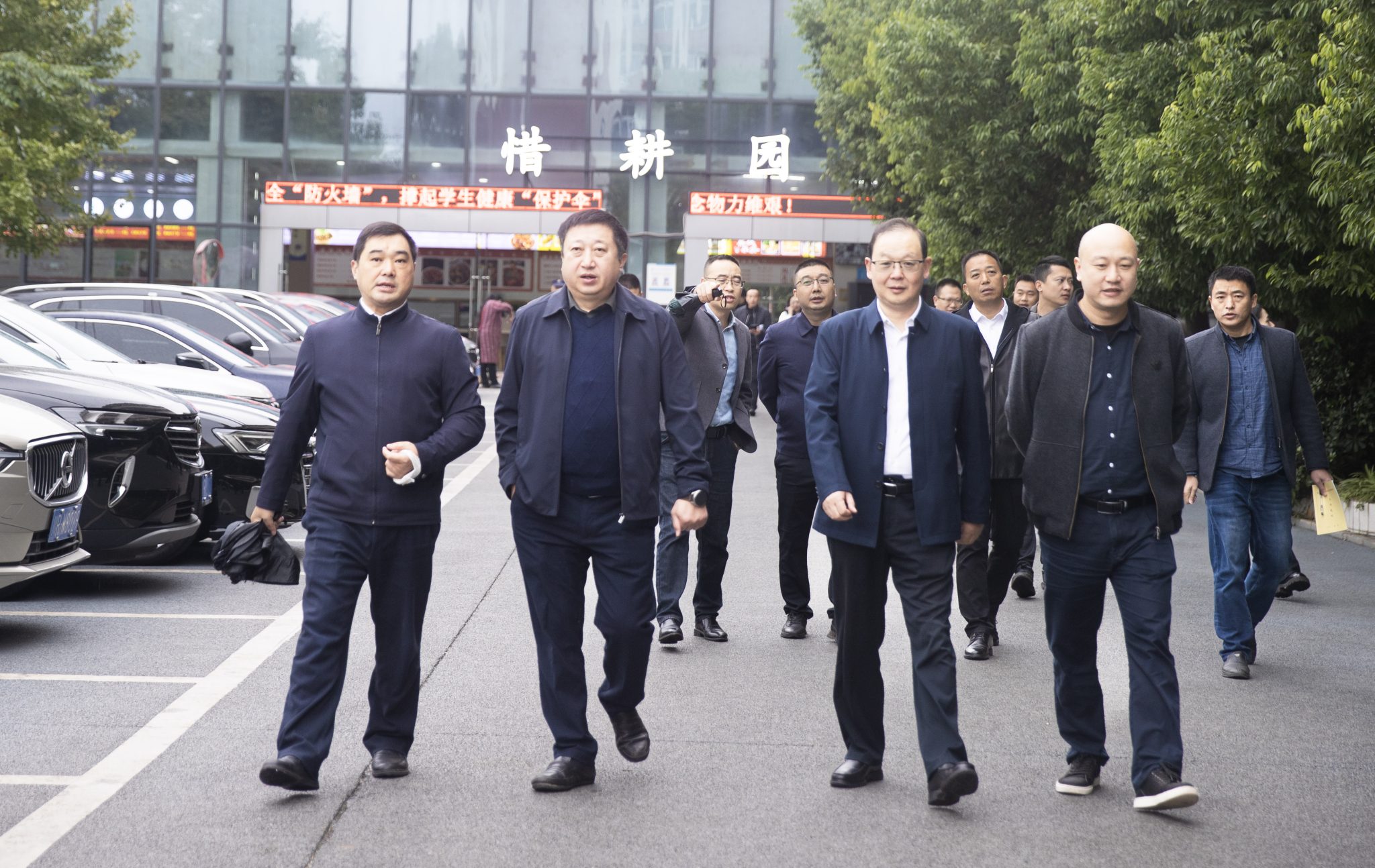 高坪区委常委、宣传部部长唐永强到白塔中学调研