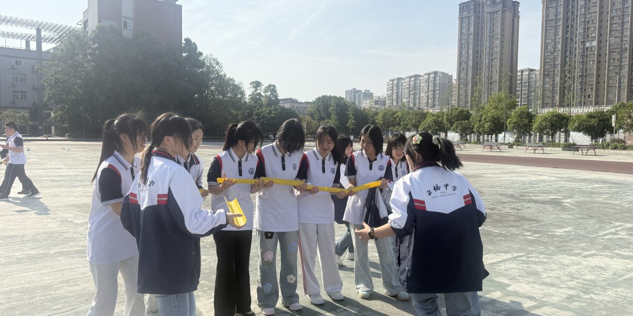 南充市白塔中学给2025级高一新同学们的一封信